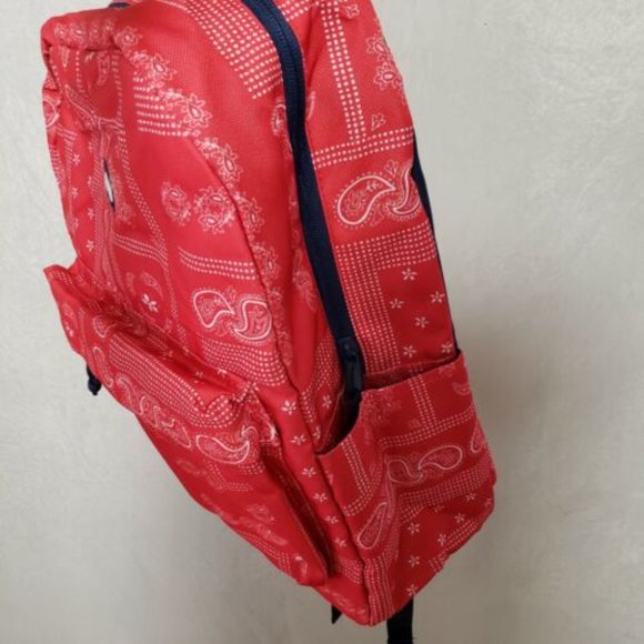 Levi's Unisex 16" Backpack laptop sleeve Printed Paisley Red/White NWT/NEW - Picture 4 of 9